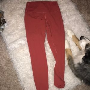 Lululemon Wunder Under size 8 EUC